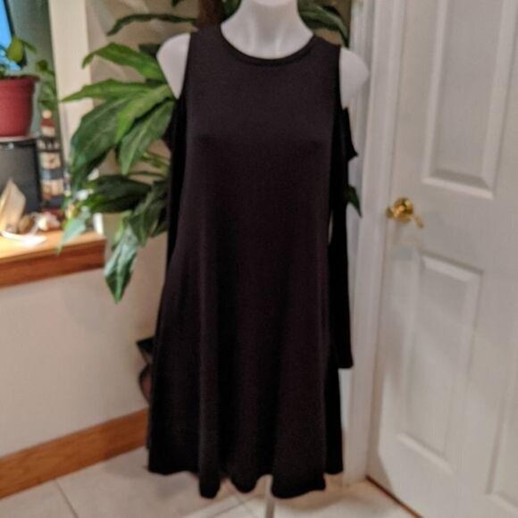 Zenana Premium Black Cold Shoulder Dress Size Large New Without Tags - Picture 4 of 6